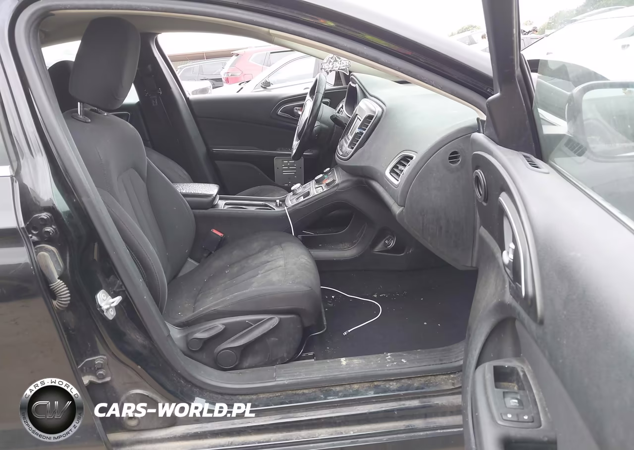 2015 Chrysler 200 Limited VIN:1C3CCCAB9FN744475 - 5