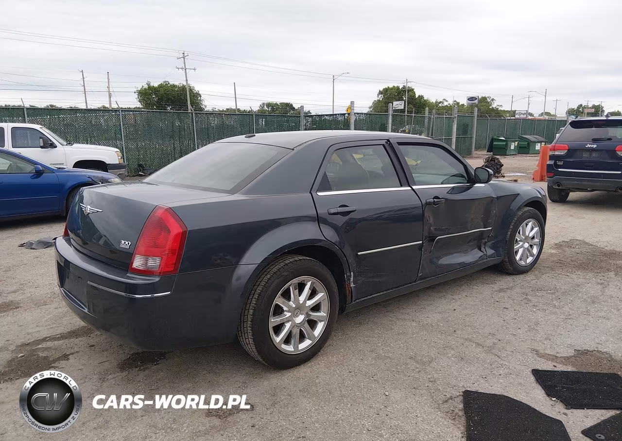 2007 Chrysler 300 Touring VIN:2C3LA53GX7H899539 - 4