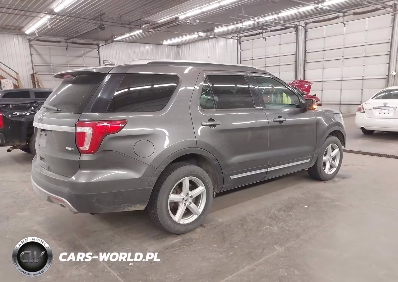 2016 Ford Explorer Xlt VIN:1FM5K8D82GGA56422 - 4