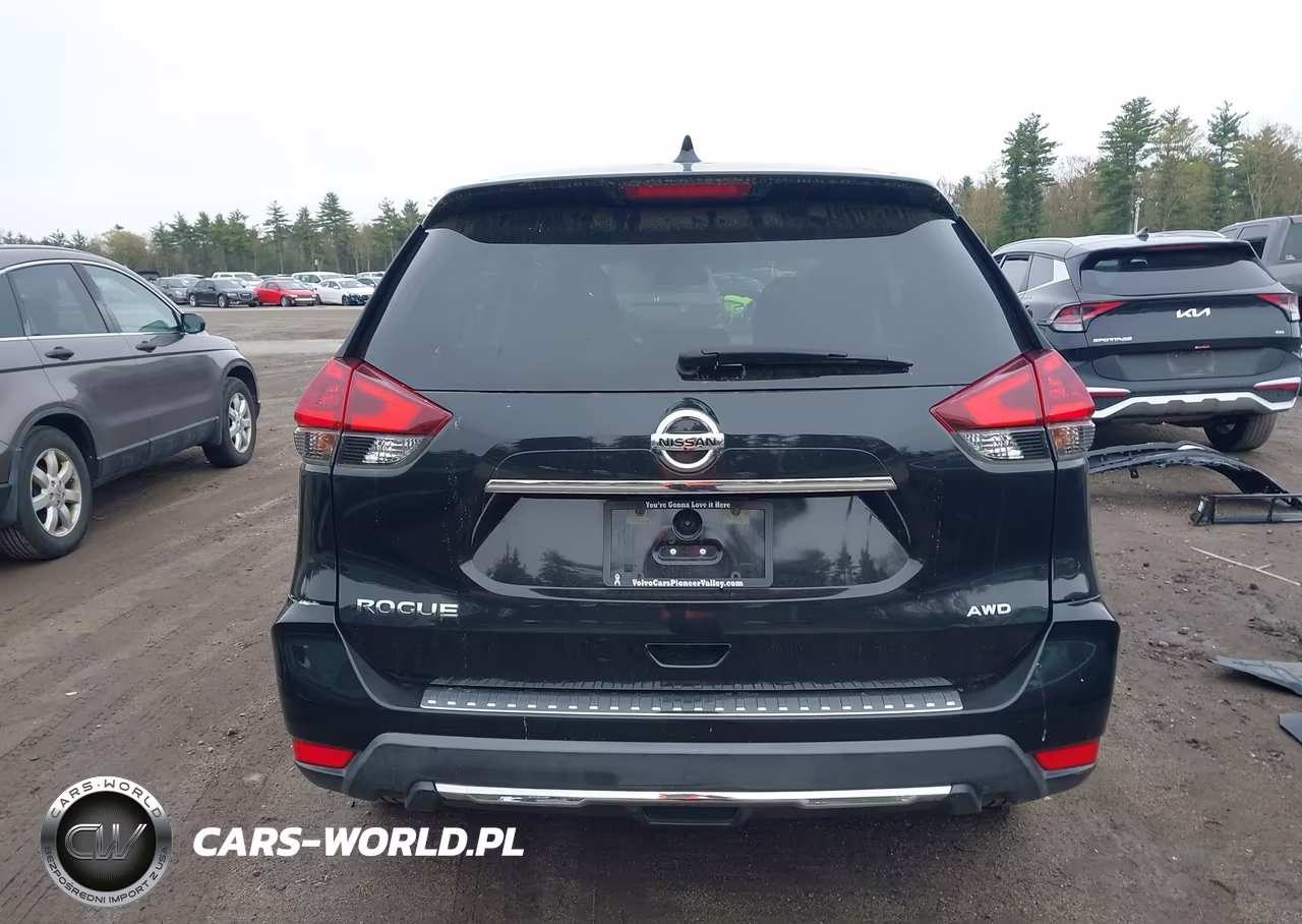 2018 Nissan Rogue S VIN:KNMAT2MV5JP585941 - 17