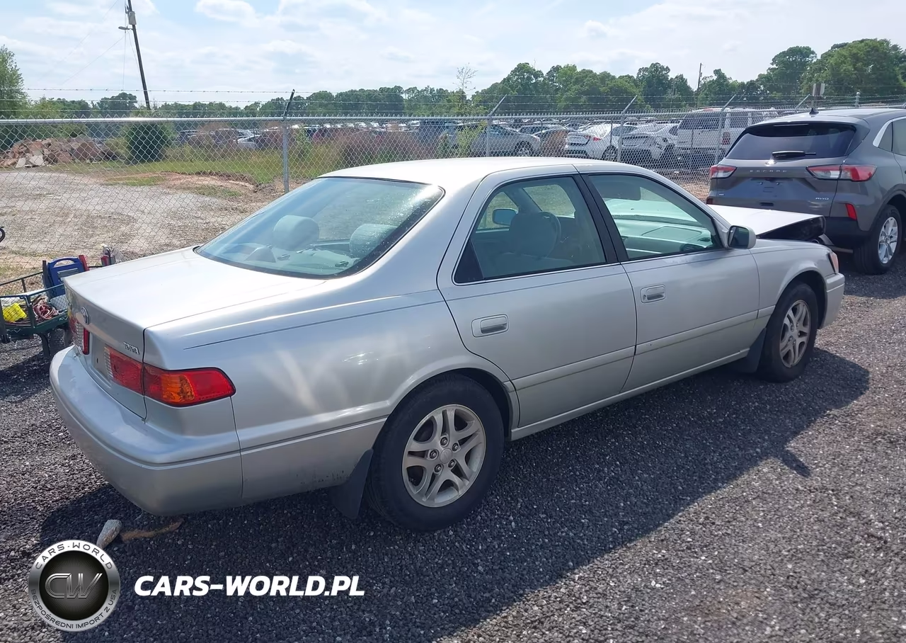 2001 Toyota Camry Le VIN:4T1BG22KX1U086146 - 4