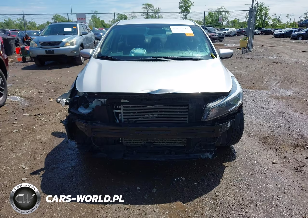 2018 Kia Forte Lx VIN:3KPFL4A78JE202744 - 12