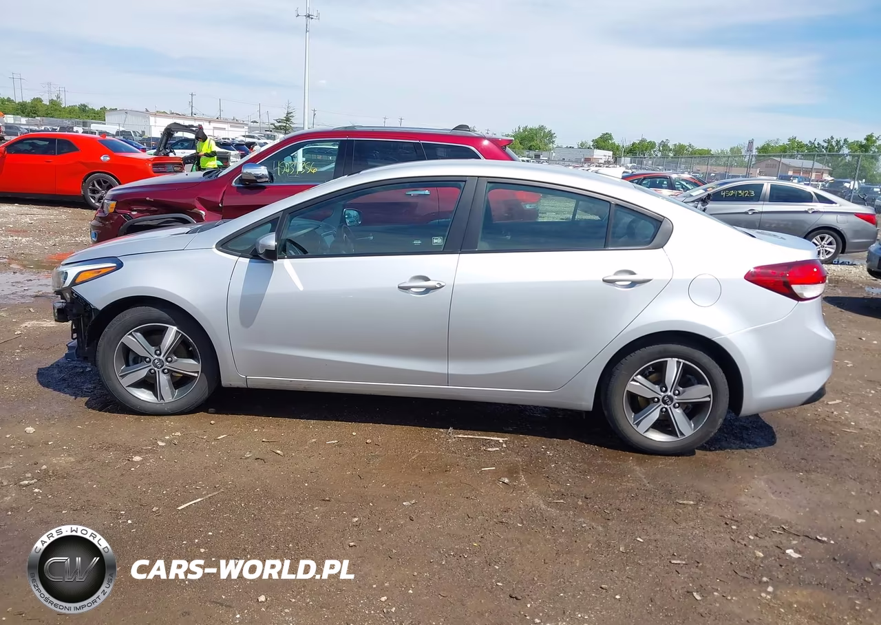 2018 Kia Forte Lx VIN:3KPFL4A78JE202744 - 14