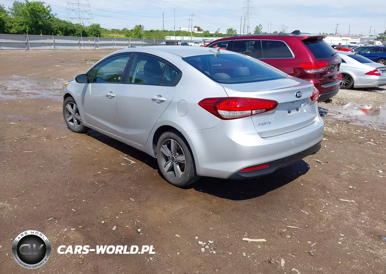 2018 Kia Forte Lx VIN:3KPFL4A78JE202744 - 3