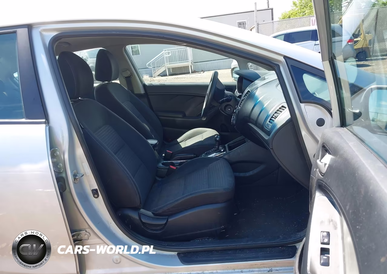 2018 Kia Forte Lx VIN:3KPFL4A78JE202744 - 5