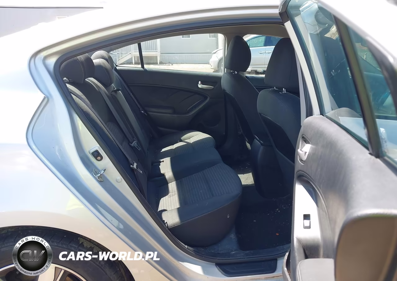 2018 Kia Forte Lx VIN:3KPFL4A78JE202744 - 8