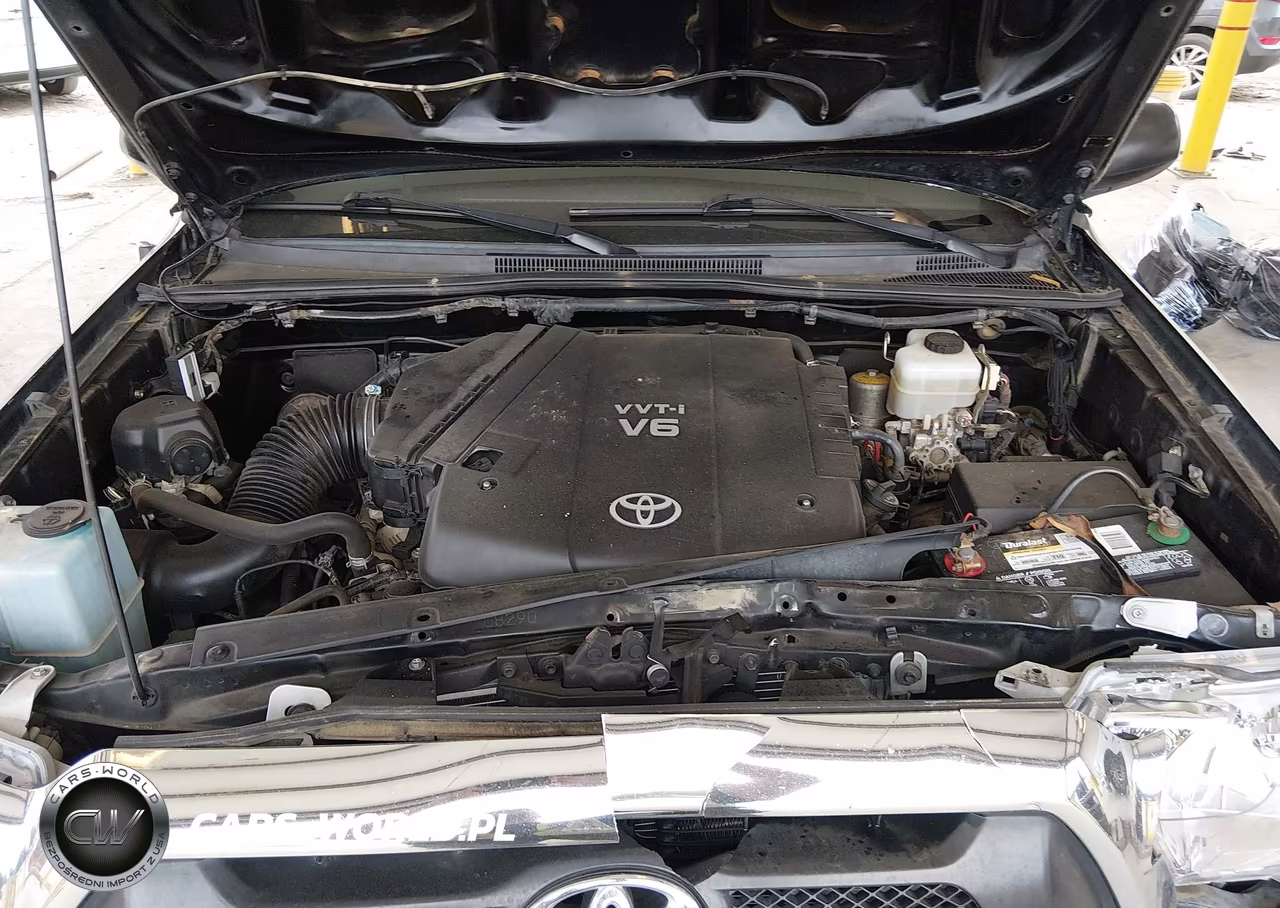 2015 Toyota Tacoma Base V6 VIN:3TMLU4EN0FM170071 - 10