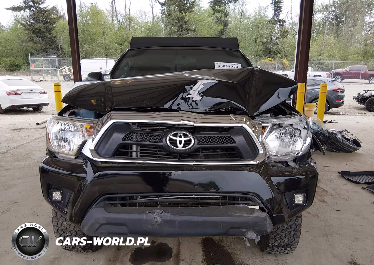 2015 Toyota Tacoma Base V6 VIN:3TMLU4EN0FM170071 - 12