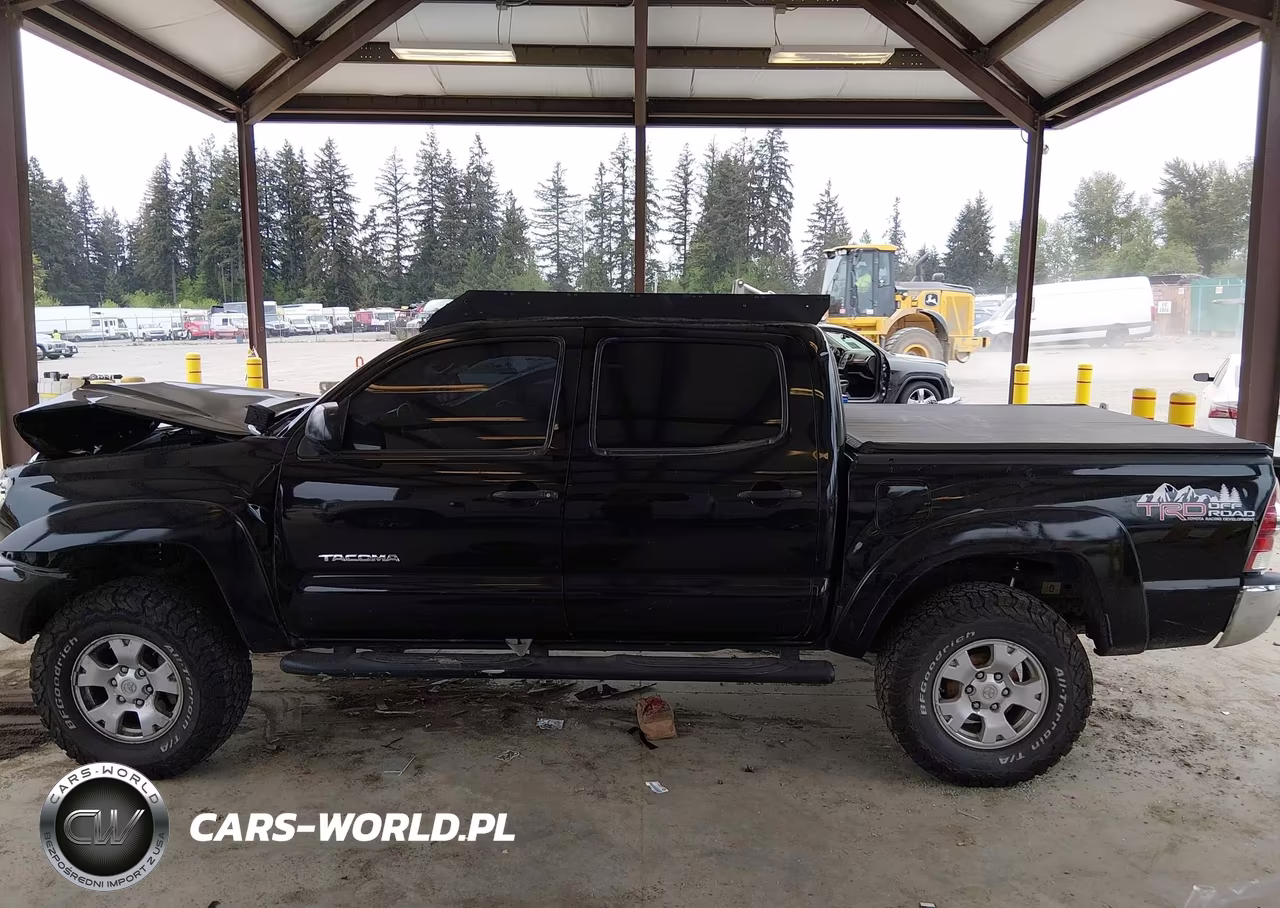 2015 Toyota Tacoma Base V6 VIN:3TMLU4EN0FM170071 - 14