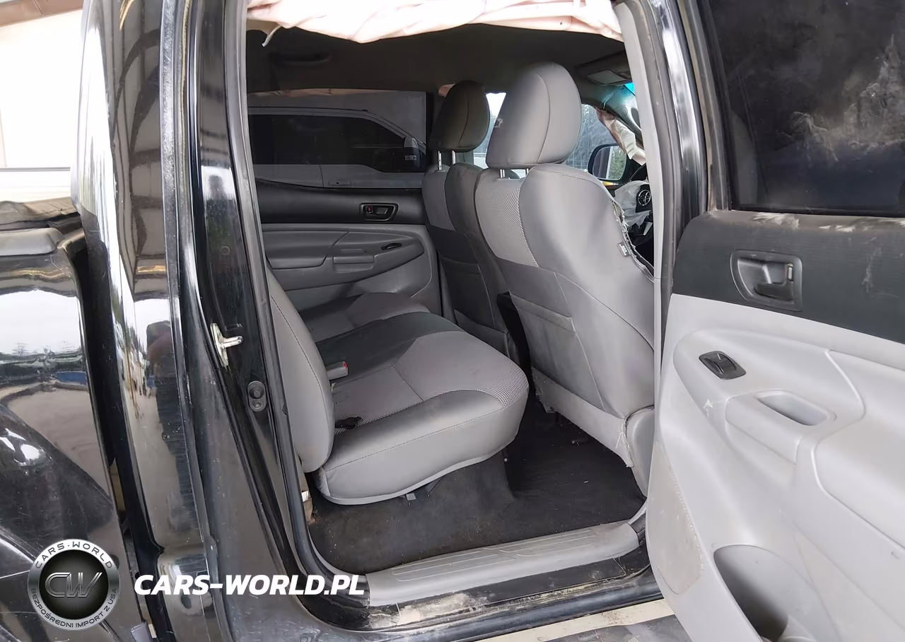 2015 Toyota Tacoma Base V6 VIN:3TMLU4EN0FM170071 - 8