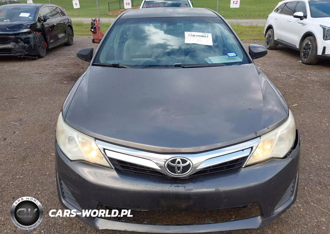 2014 Toyota Camry Le VIN:4T4BF1FK0ER391657 - 12