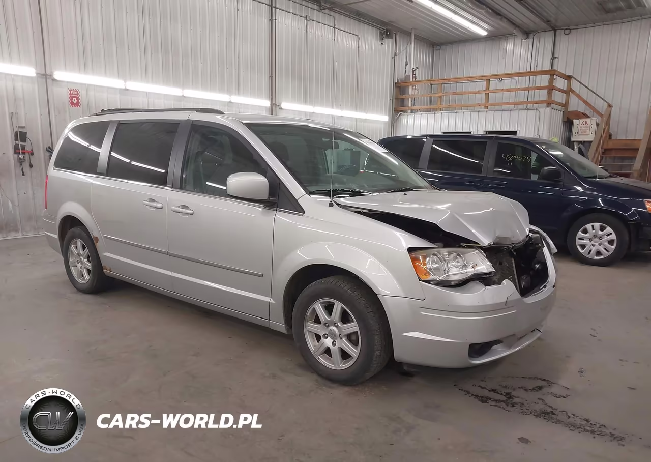 2010 Chrysler Town & Country Touring