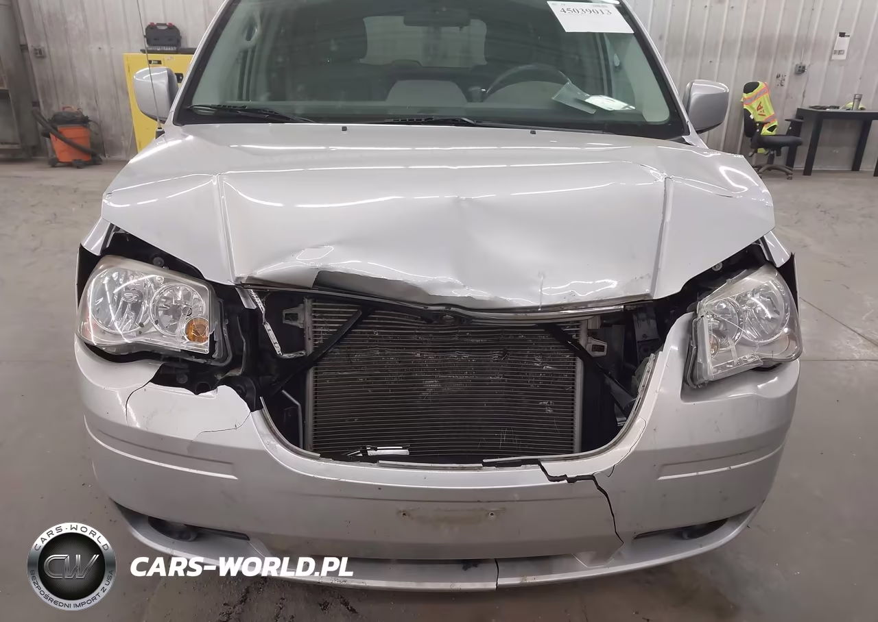 2010 Chrysler Town & Country Touring VIN:2A4RR5DX1AR345427 - 6