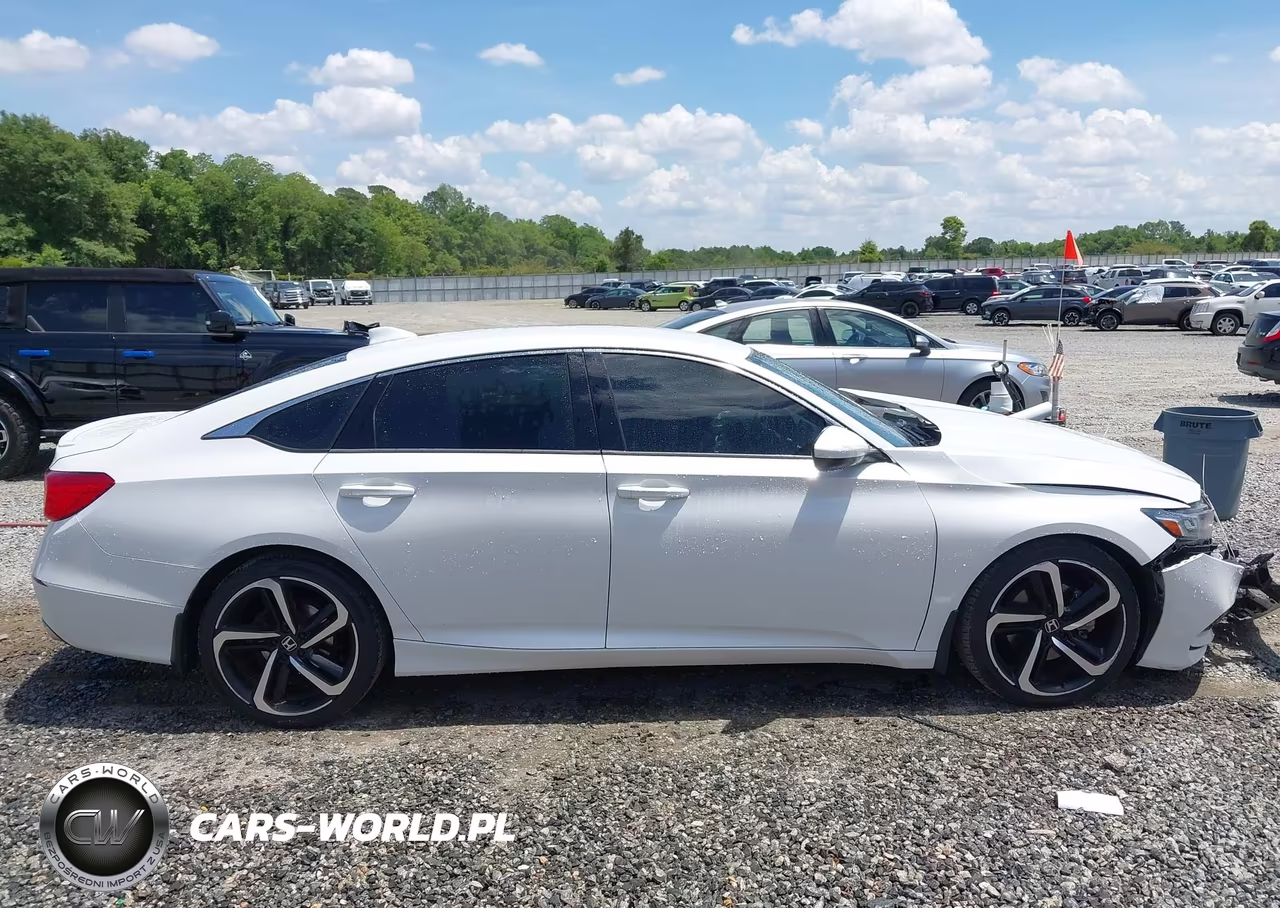 2018 Honda Accord Sport VIN:1HGCV1F30JA265942 - 13
