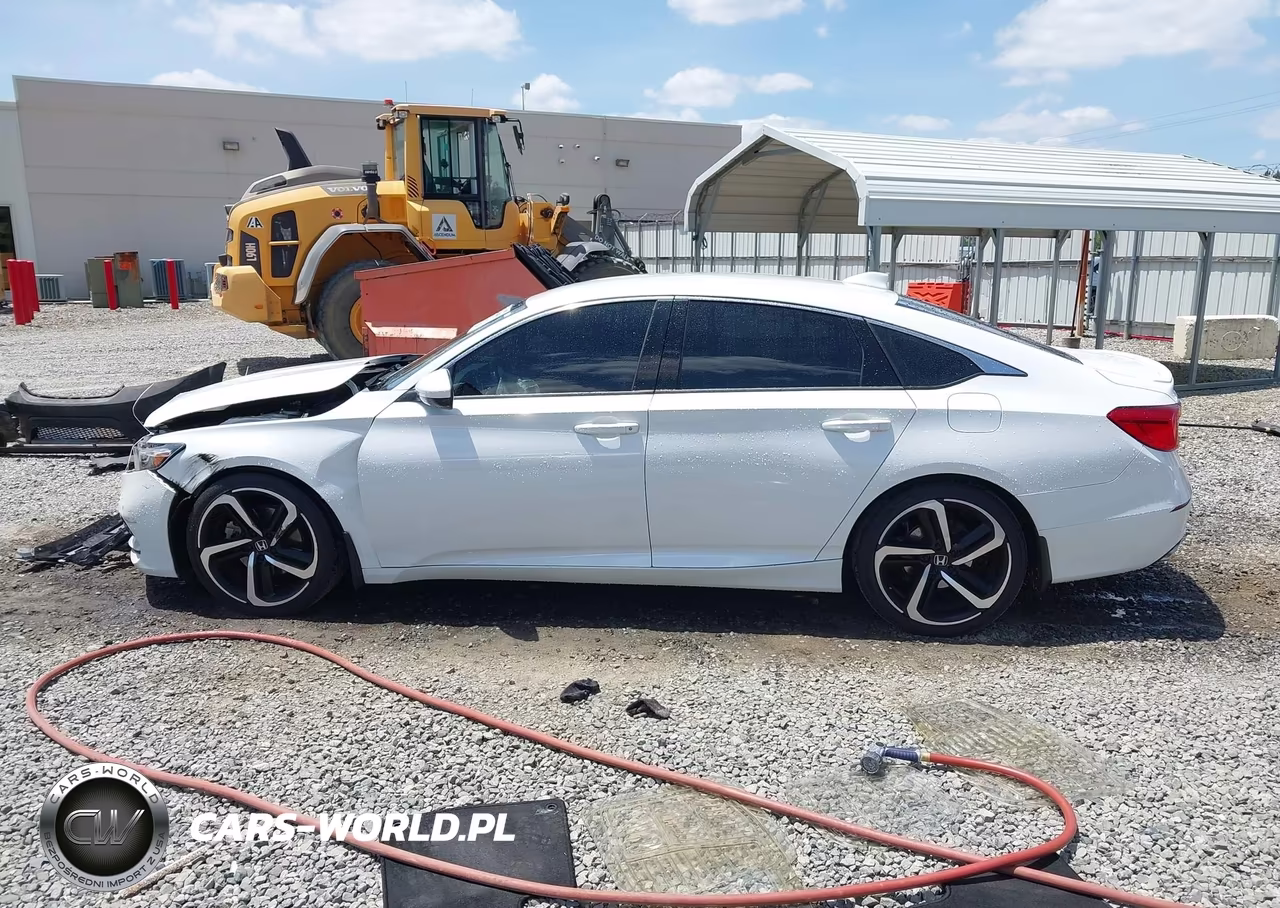 2018 Honda Accord Sport VIN:1HGCV1F30JA265942 - 14