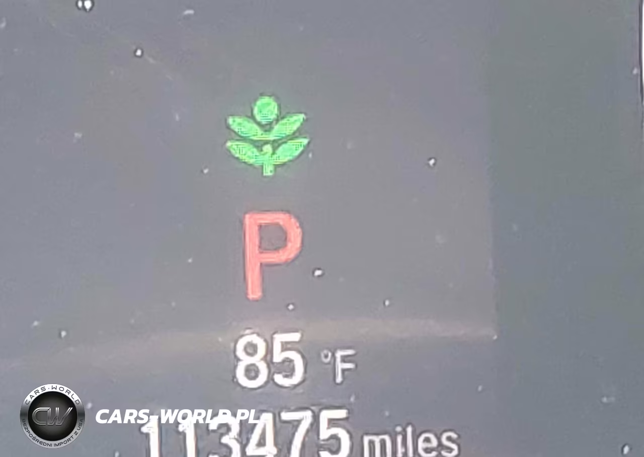 2018 Honda Accord Sport VIN:1HGCV1F30JA265942 - 15