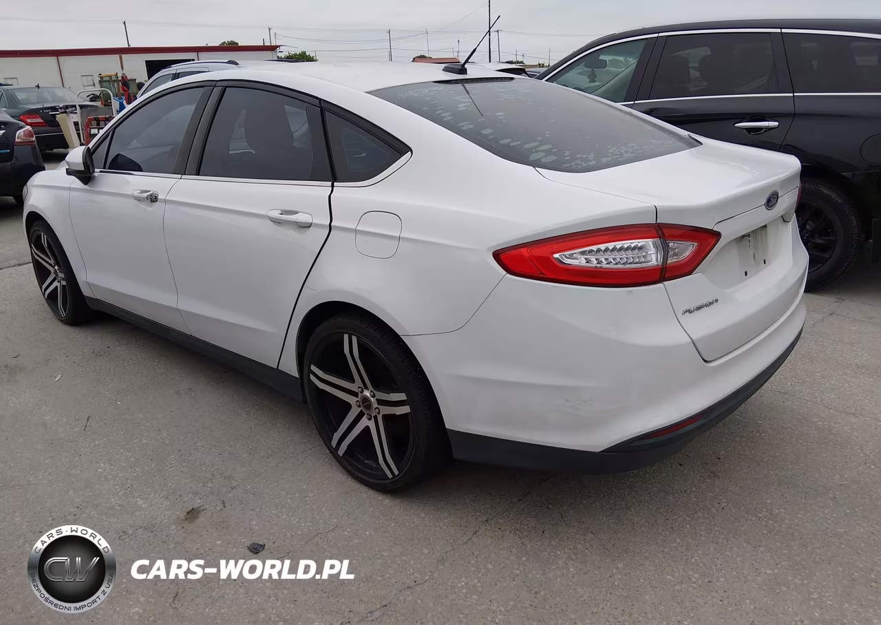 2014 Ford Fusion S VIN:3FA6P0G78ER179412 - 3