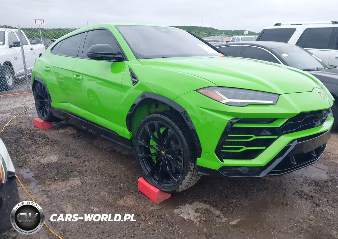 2021 Lamborghini Urus Graphite Capsule-Pearl Capsule