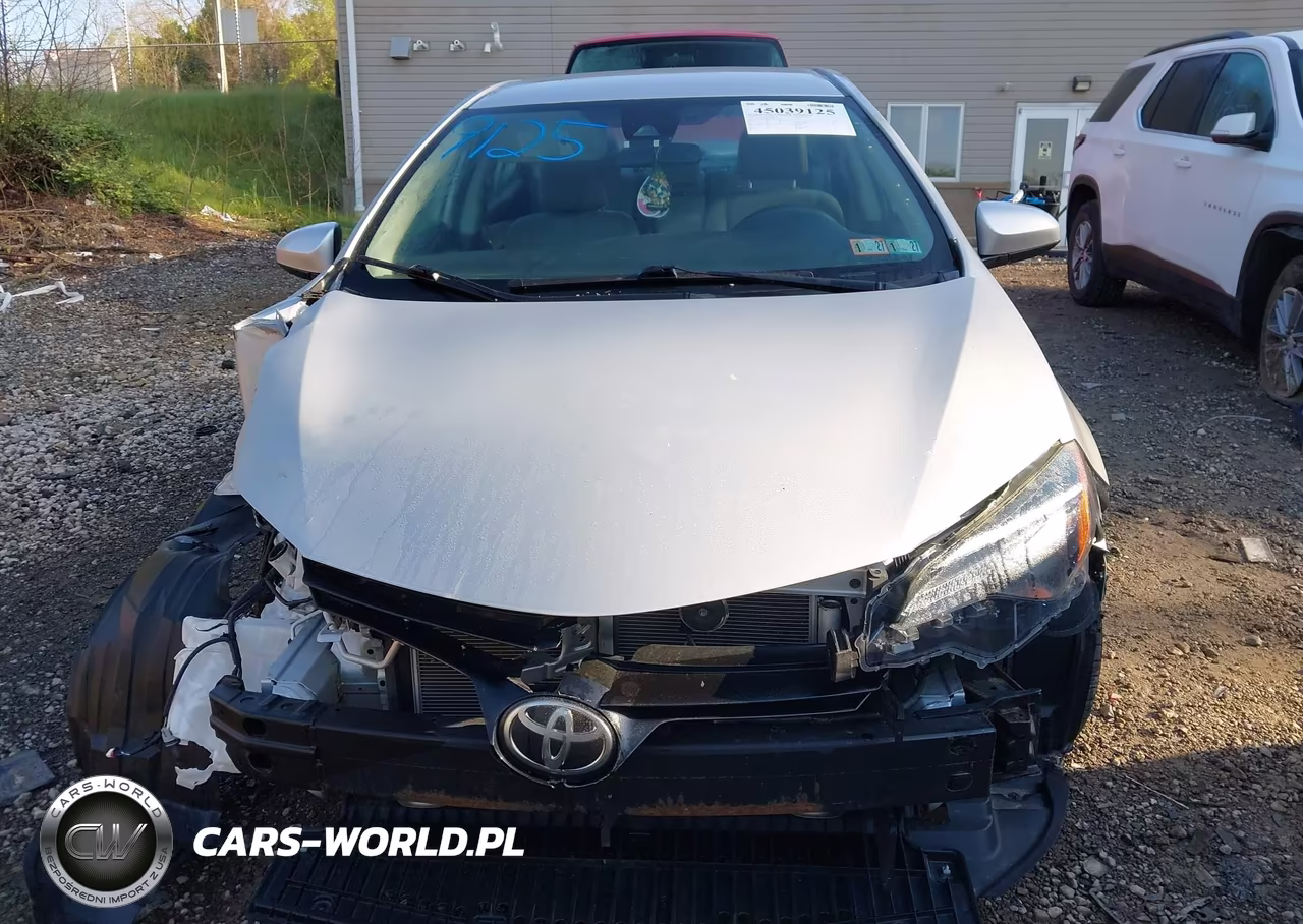 2018 Toyota Corolla Le VIN:2T1BURHE4JC050425 - 13