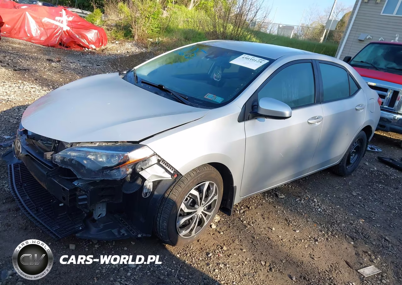 2018 Toyota Corolla Le VIN:2T1BURHE4JC050425 - 2