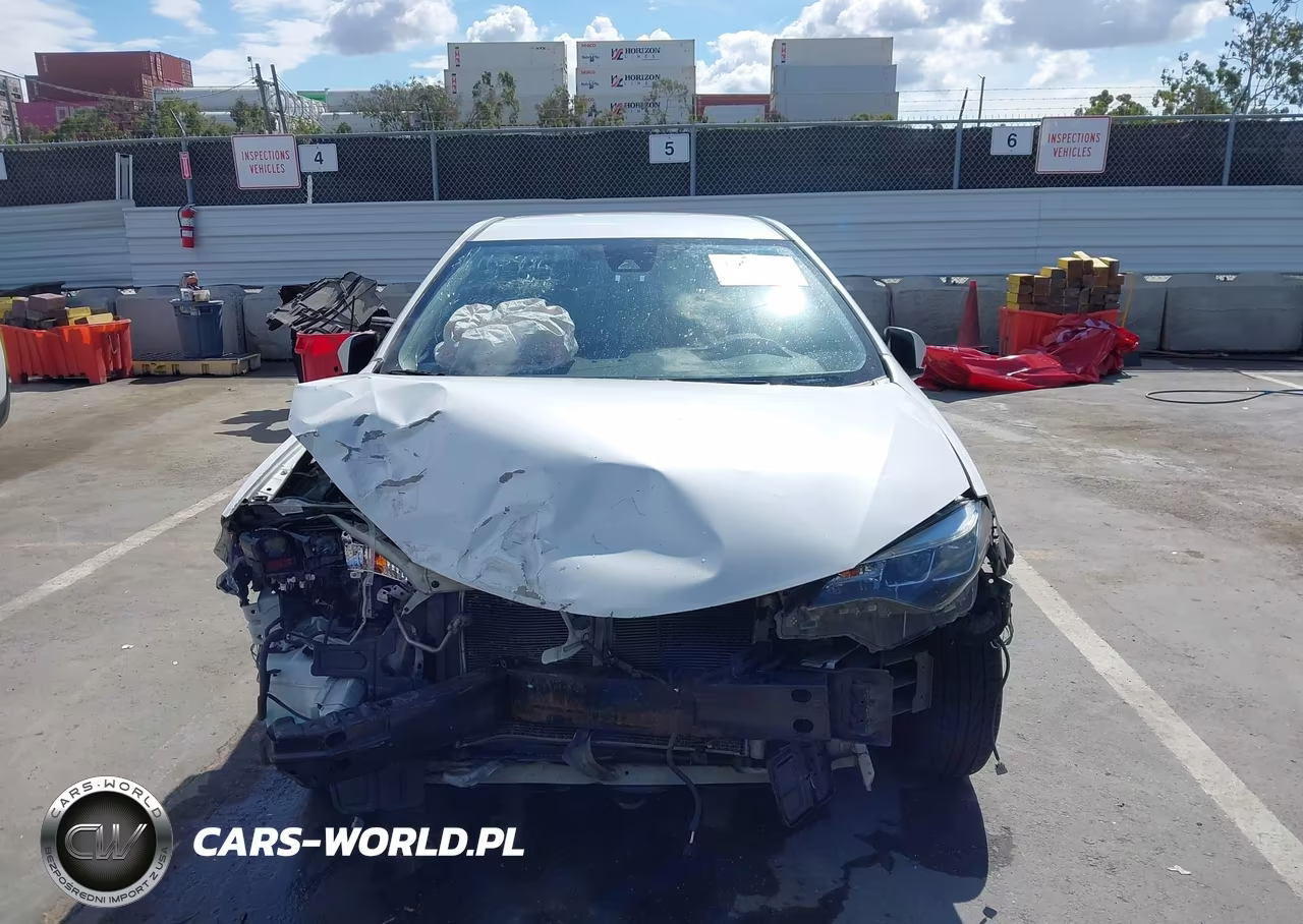2017 Toyota Corolla Se Special Edition VIN:5YFBURHE4HP636892 - 12