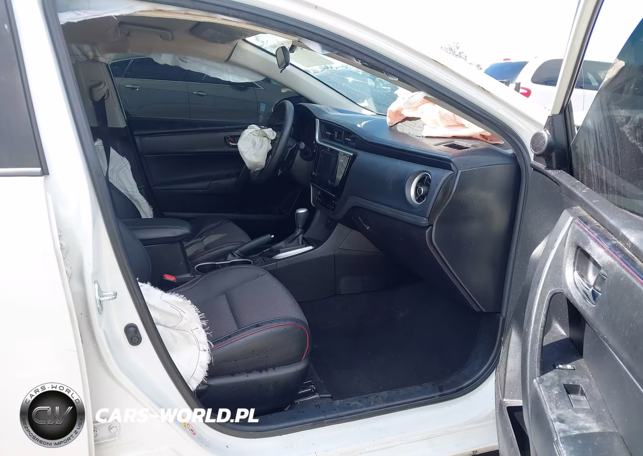 2017 Toyota Corolla Se Special Edition VIN:5YFBURHE4HP636892 - 5