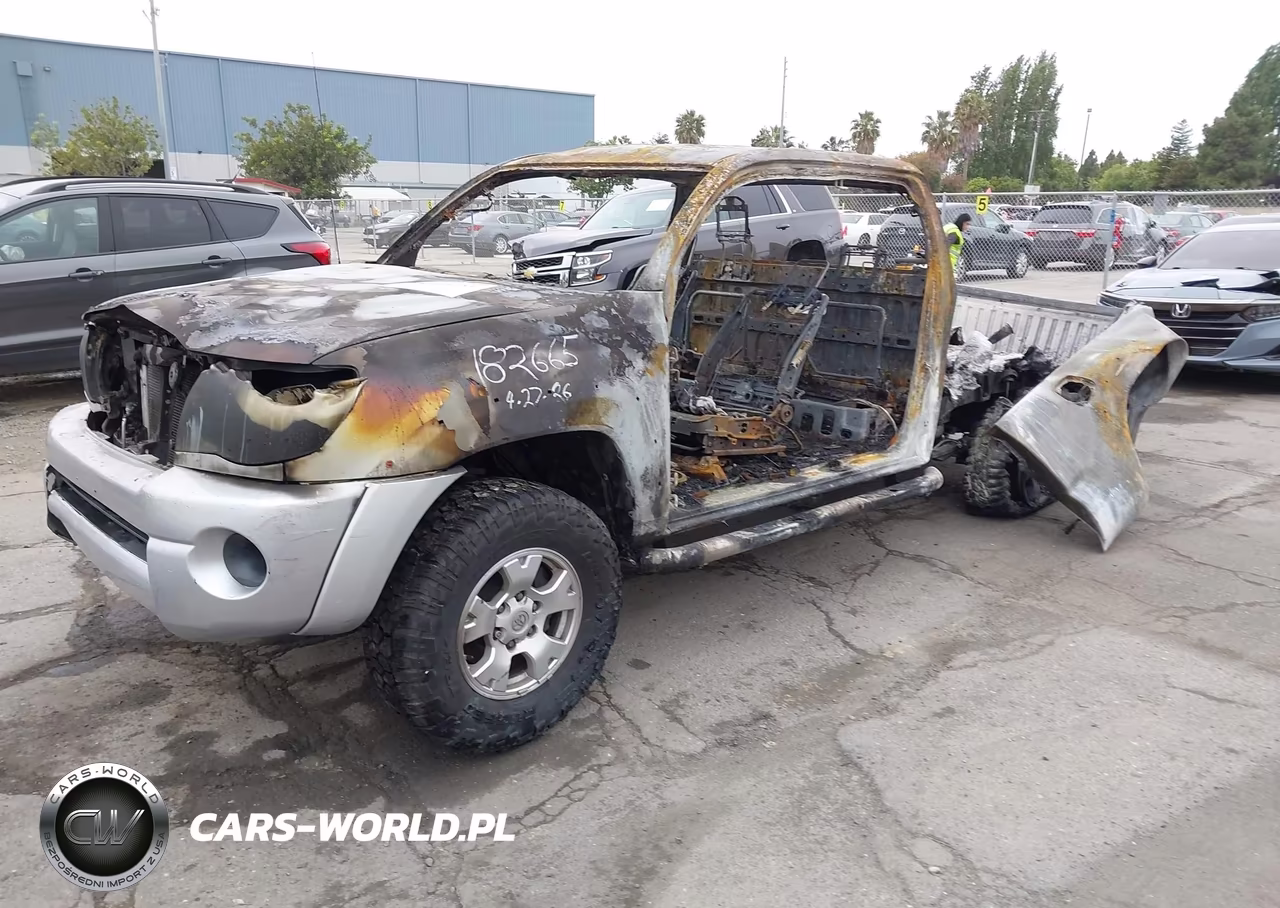 2011 Toyota Tacoma Prerunner VIN:5TFTX4GN6BX005117 - 2