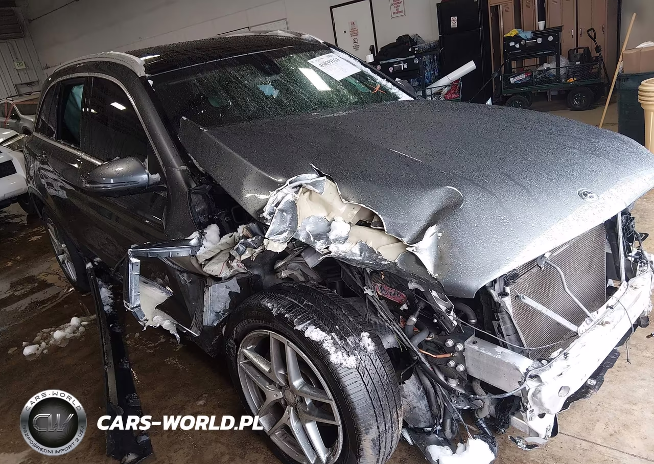 2018 Mercedes-Benz Glc 300 4Matic – zdjęcie 1 z 17