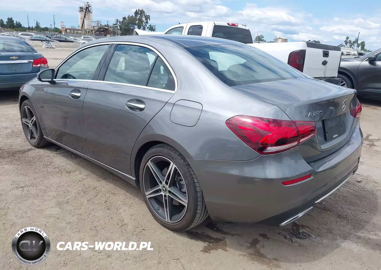 2019 Mercedes-Benz A 220 VIN:WDD3G4EB2KW020623 - 3