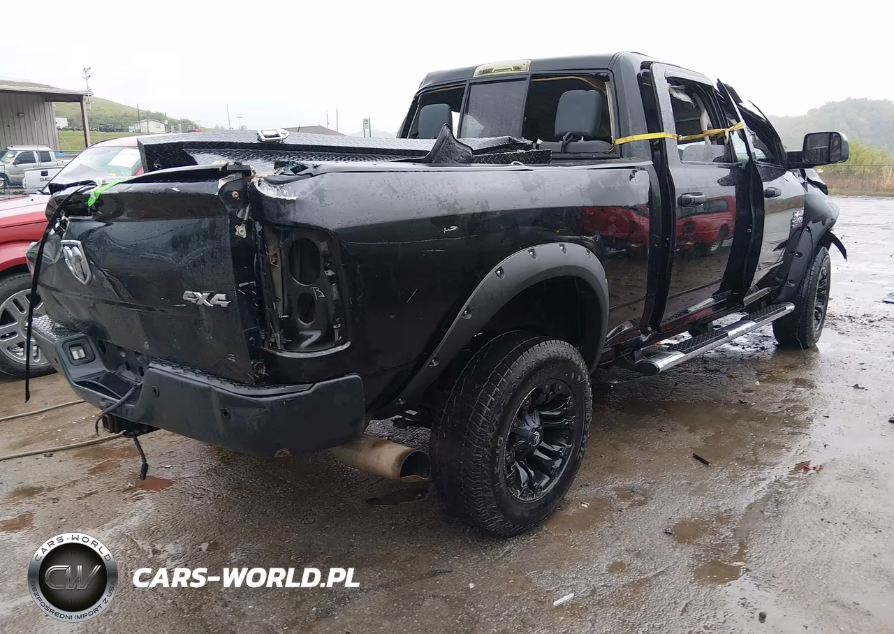 2017 Ram 2500 Tradesman 4X4 6'4 Box VIN:3C6UR5CL7HG612902 - 4