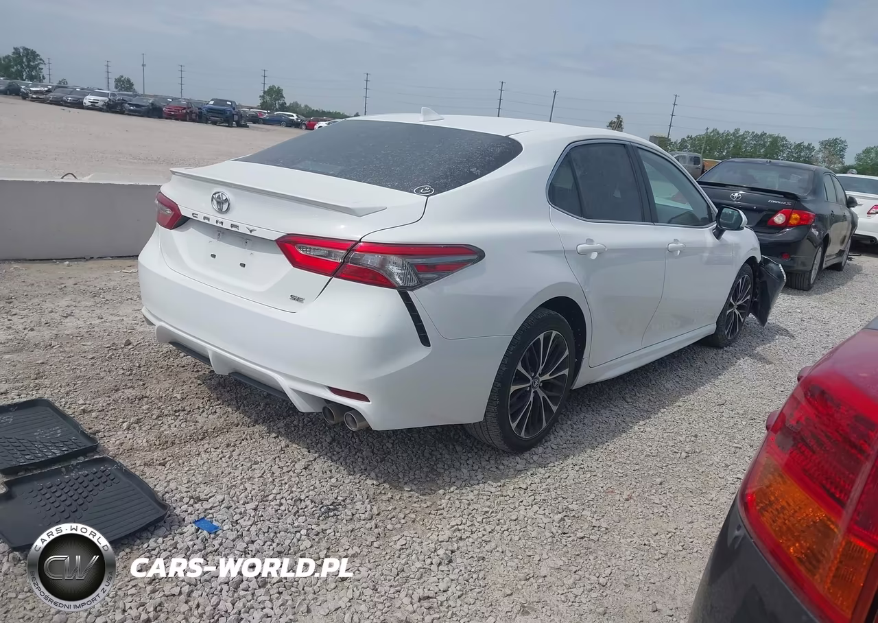 2019 Toyota Camry Se VIN:4T1B11HK3KU211766 - 4