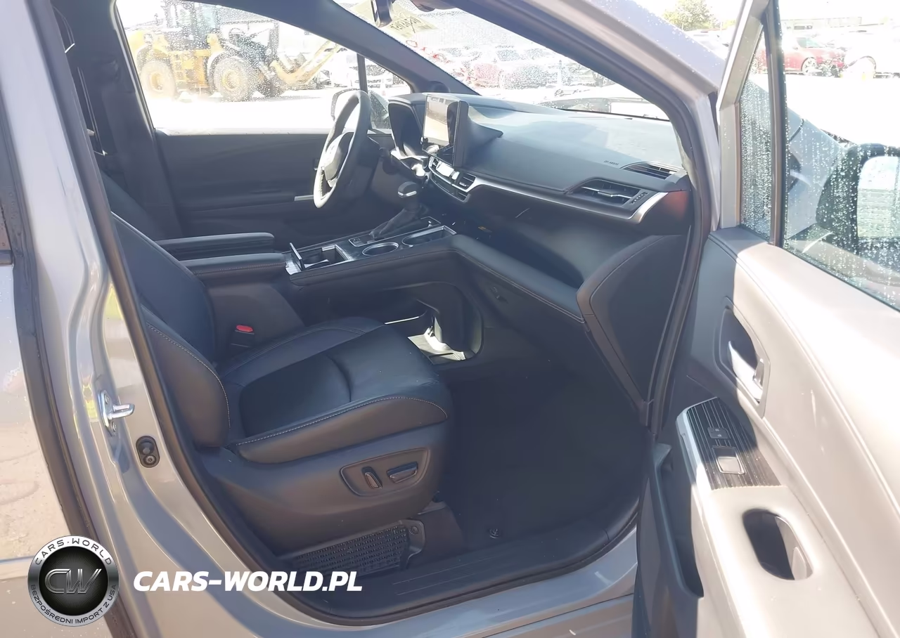 2025 Toyota Sienna Woodland Edition VIN:5TDCSKFC4SS155204 - 5
