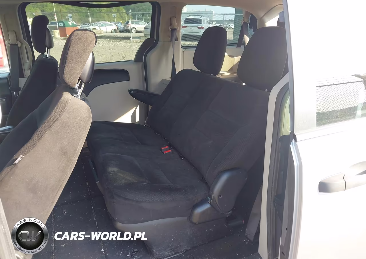 2015 Dodge Grand Caravan American Value Pkg VIN:2C4RDGBG2FR724575 - 8