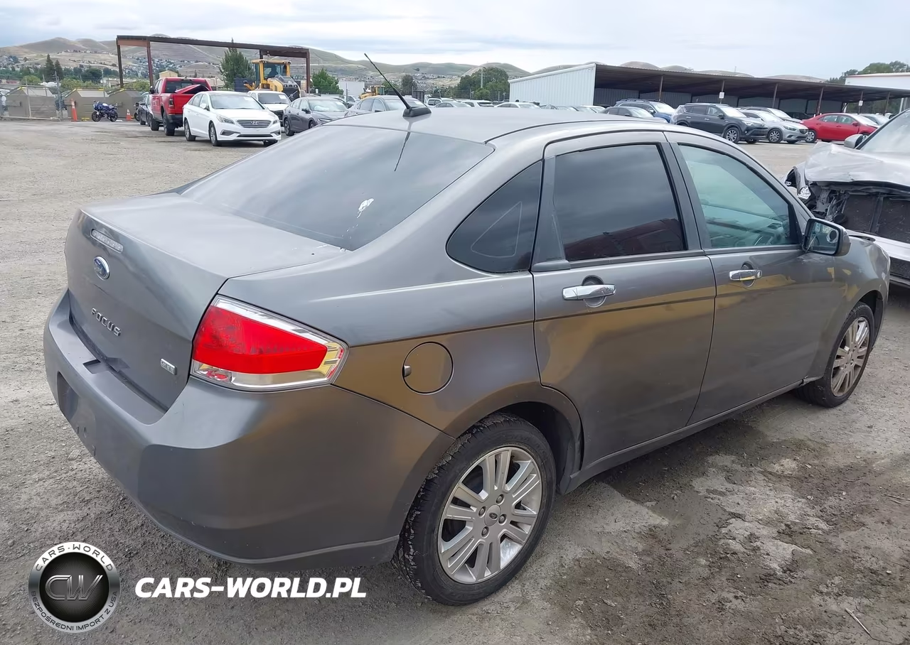 2010 Ford Focus Sel VIN:1FAHP3HNXAW242458 - 4