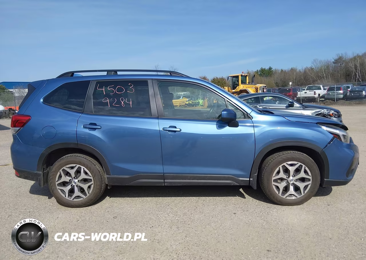 2021 Subaru Forester Premium VIN:JF2SKAFC2MH588163 - 12