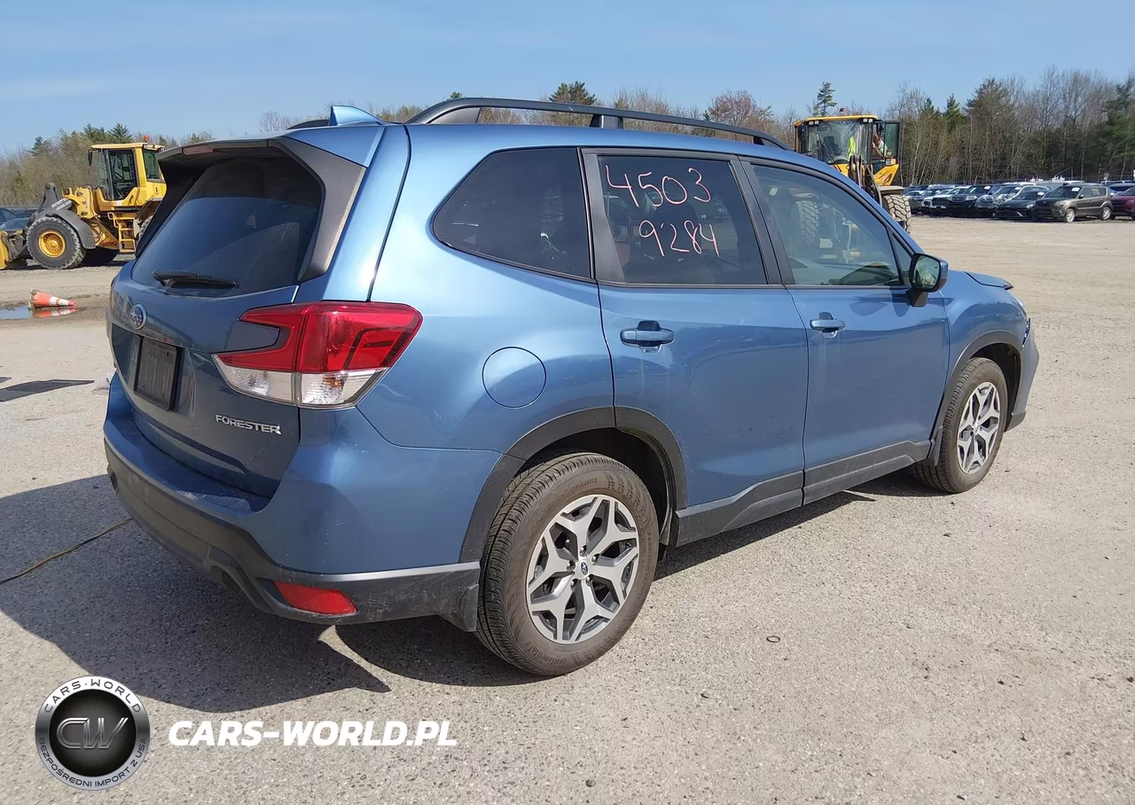 2021 Subaru Forester Premium VIN:JF2SKAFC2MH588163 - 4