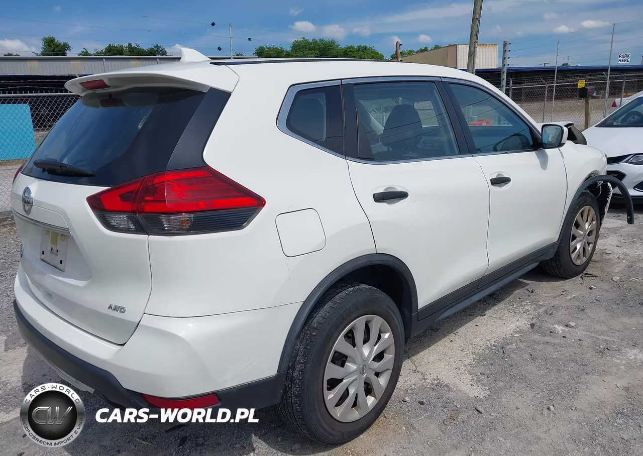 2017 Nissan Rogue S VIN:JN8AT2MV3HW013688 - 4