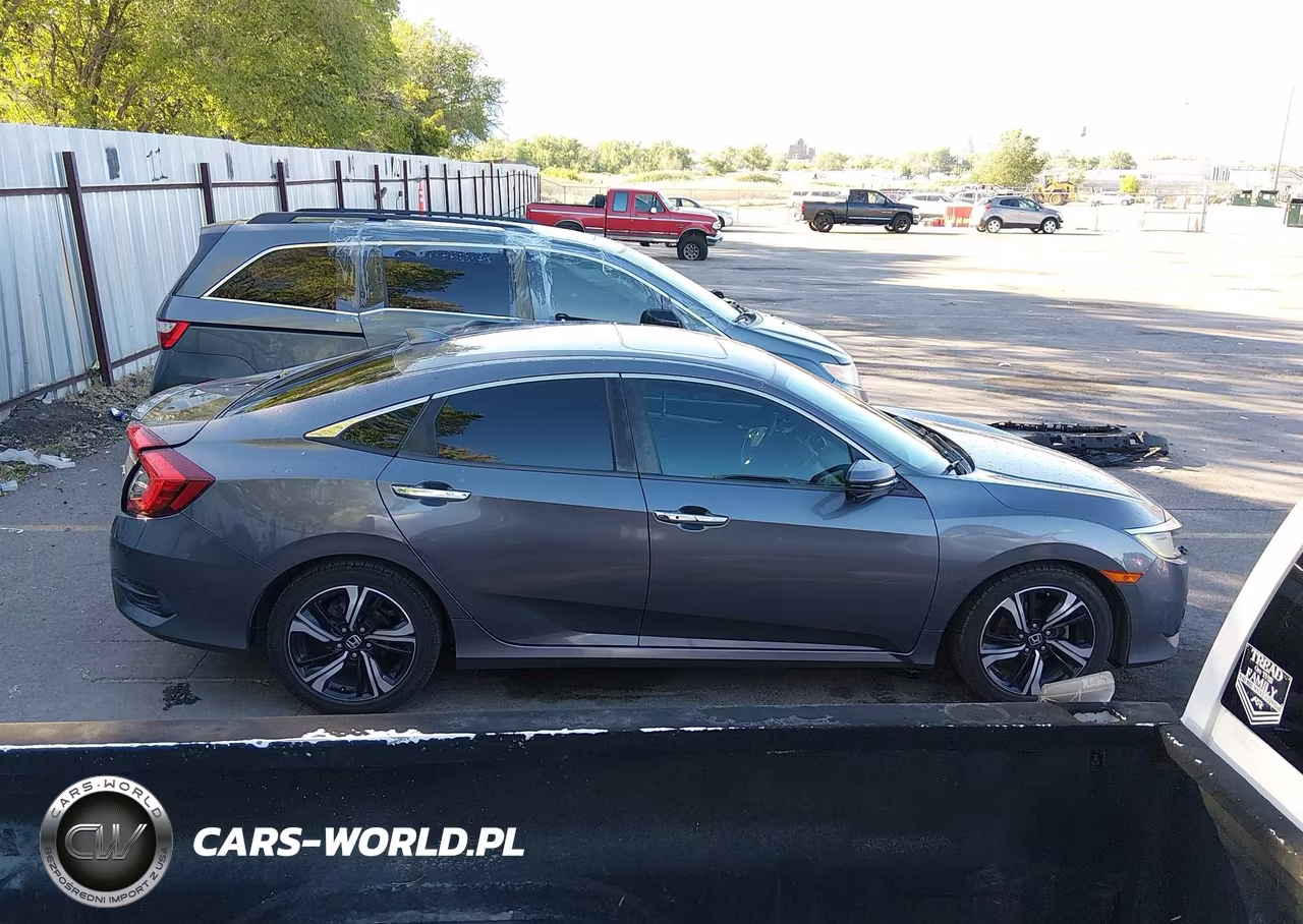 2017 Honda Civic Touring VIN:19XFC1F92HE010738 - 13