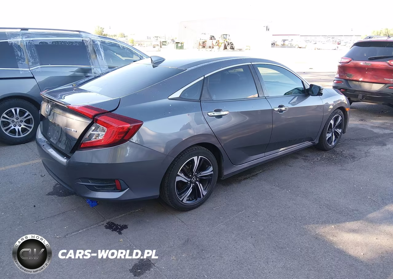 2017 Honda Civic Touring VIN:19XFC1F92HE010738 - 4