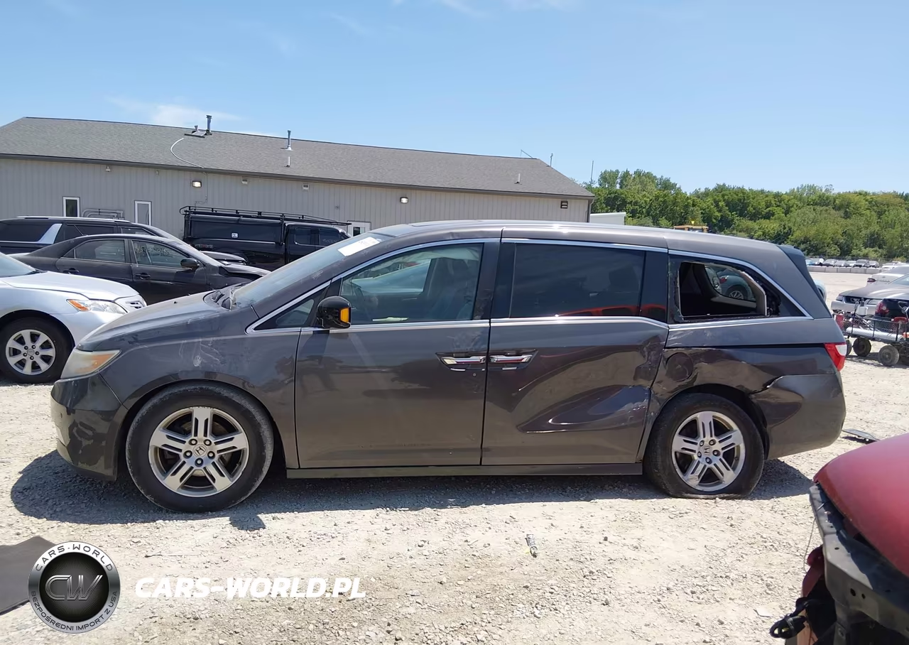 2013 Honda Odyssey Touring-Touring Elite VIN:5FNRL5H90DB035093 - 14