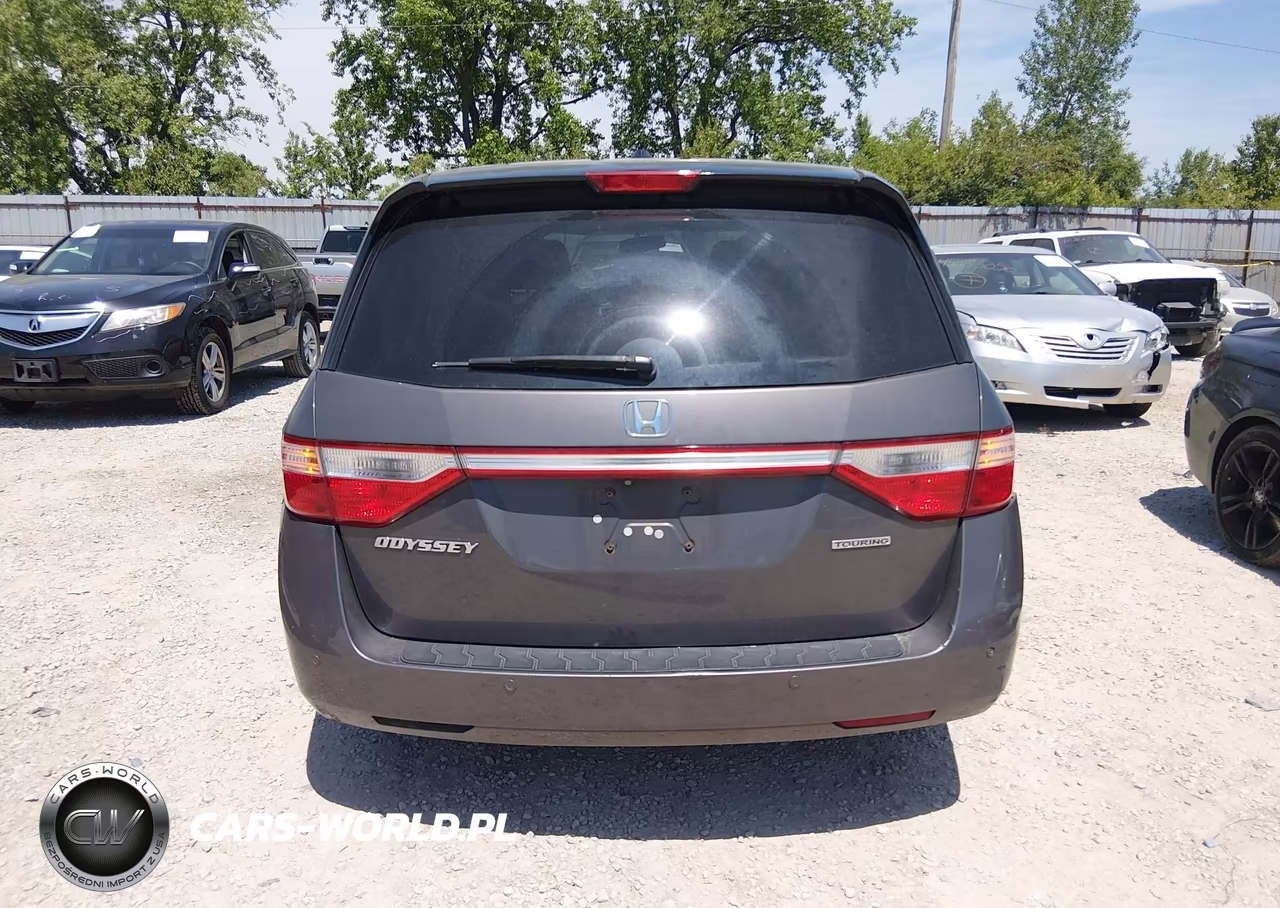 2013 Honda Odyssey Touring-Touring Elite VIN:5FNRL5H90DB035093 - 16