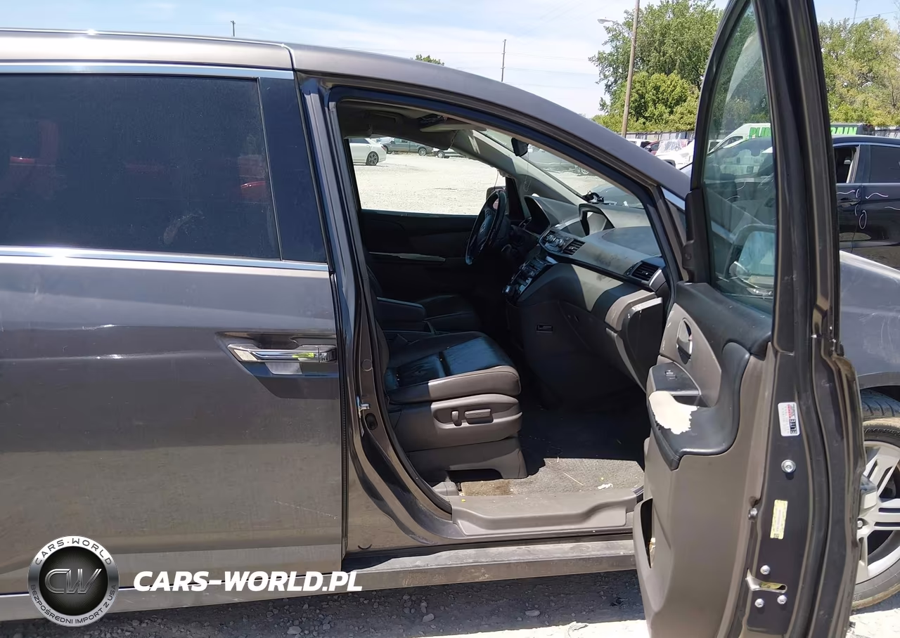 2013 Honda Odyssey Touring-Touring Elite VIN:5FNRL5H90DB035093 - 5
