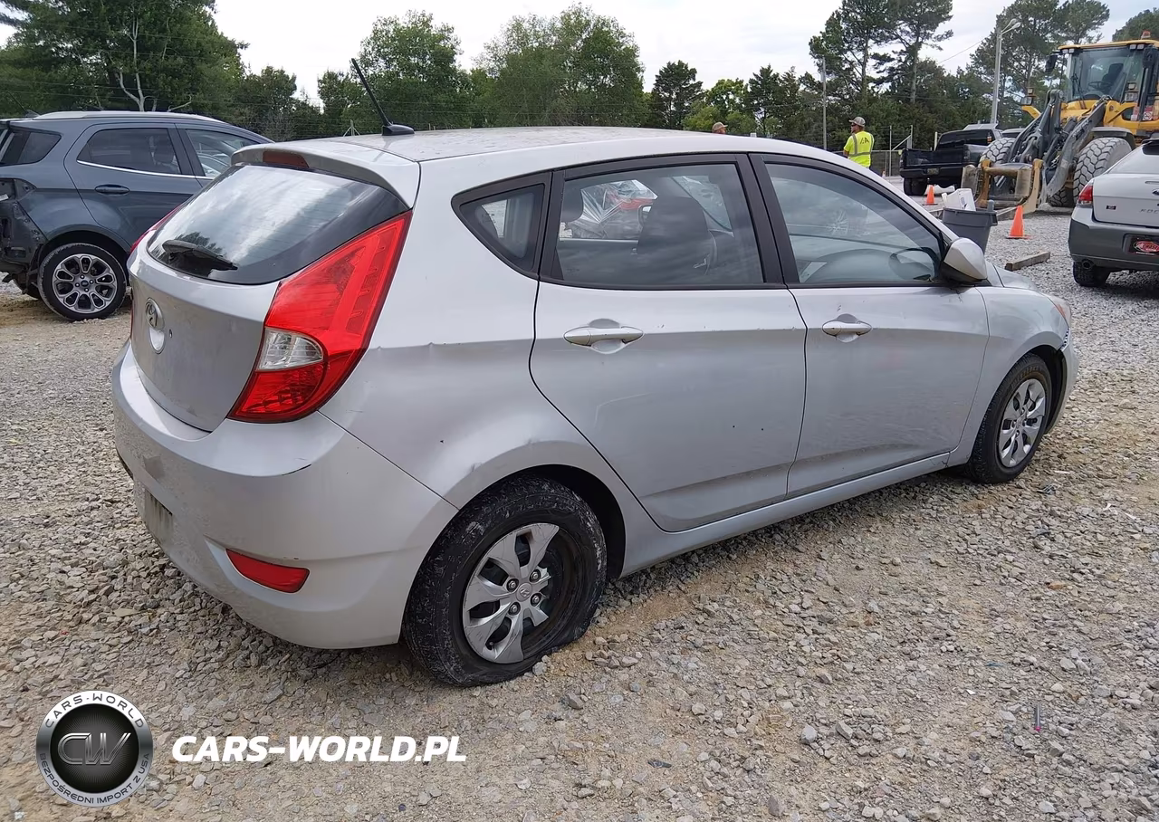 2016 Hyundai Accent Se VIN:KMHCT5AE6GU247985 - 4