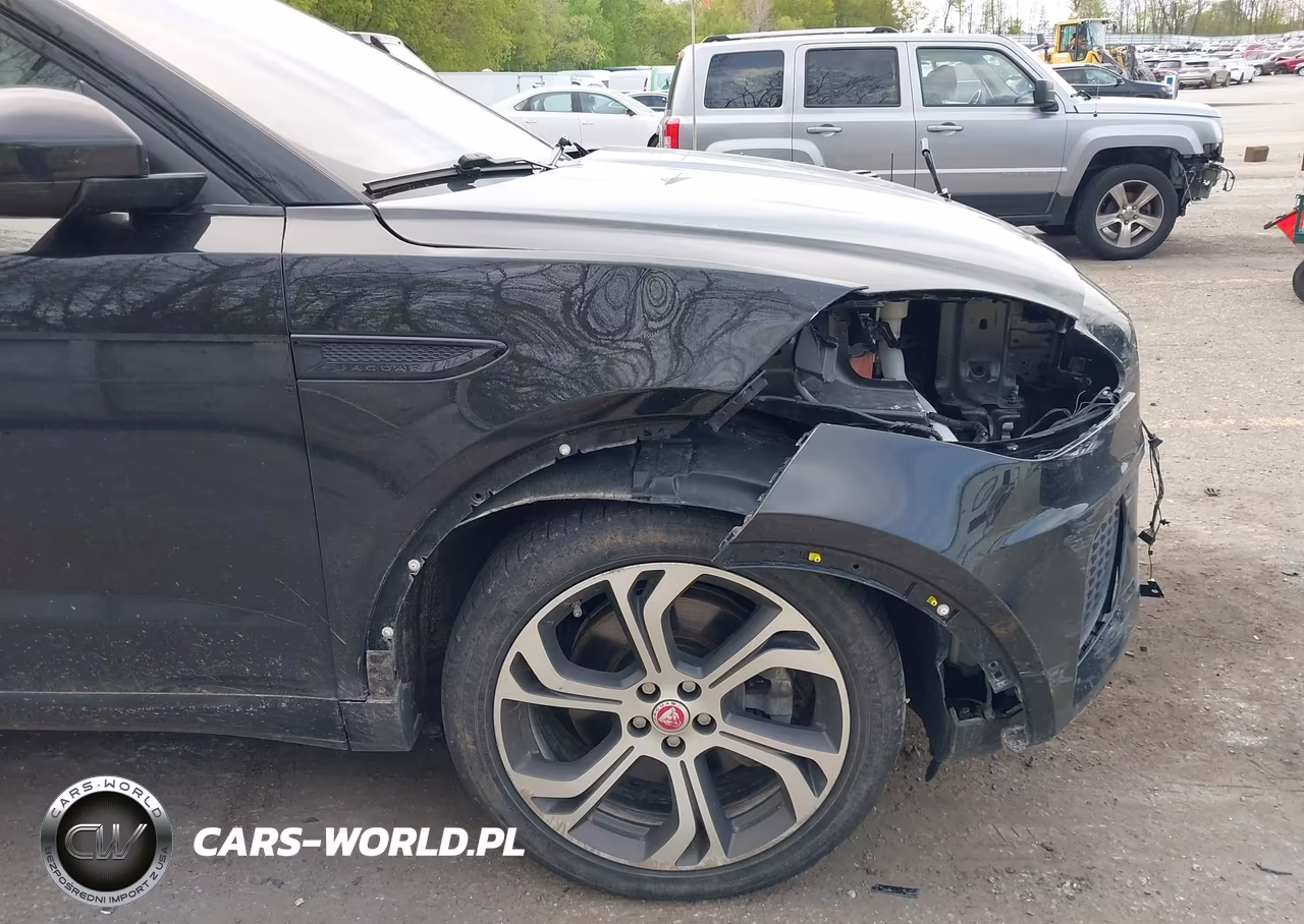 2018 Jaguar E-Pace First Edition VIN:SADFL2FX6J1Z01925 - 19