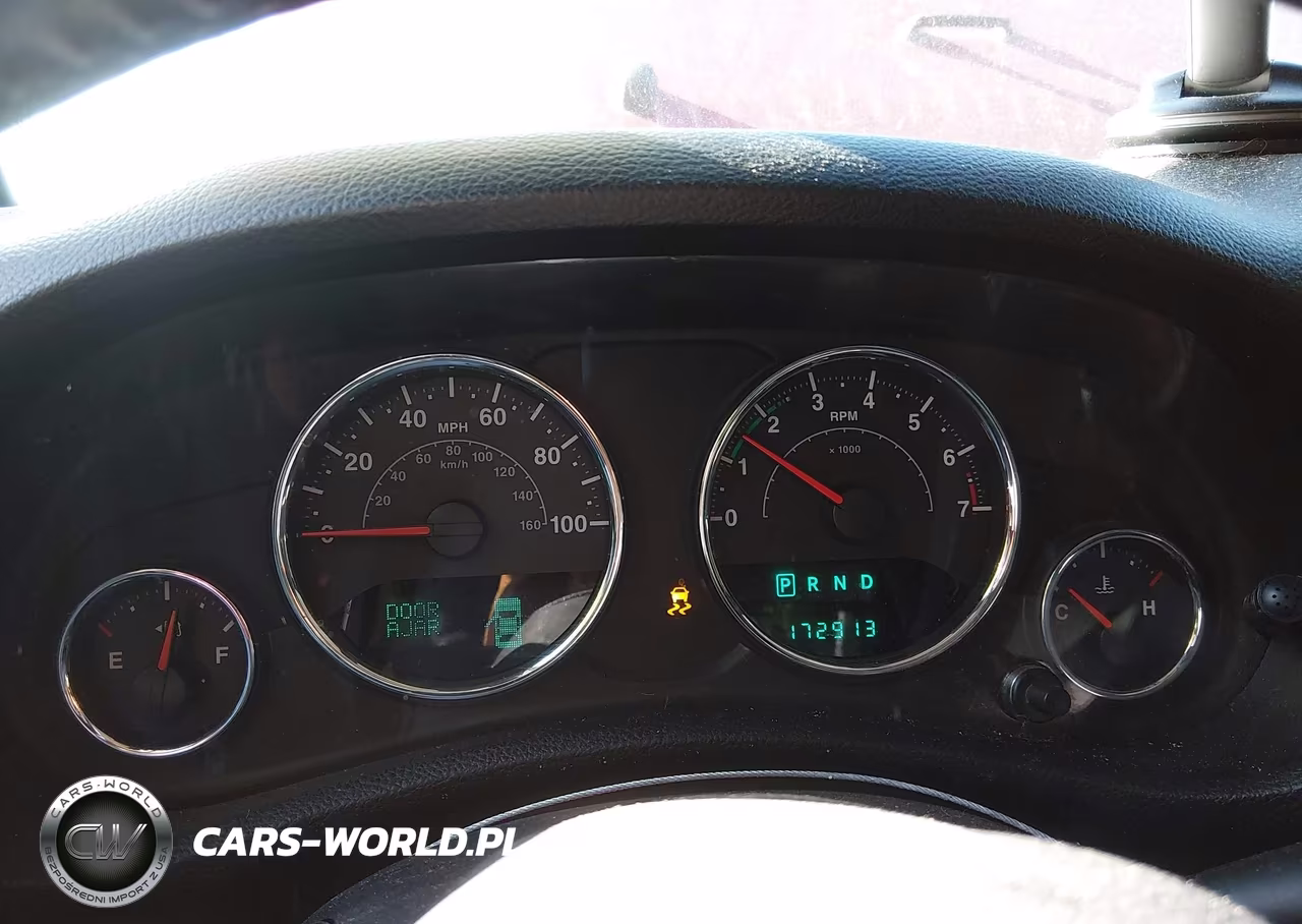 2013 Jeep Wrangler Unlimited Sport VIN:1C4BJWDG0DL508022 - 7