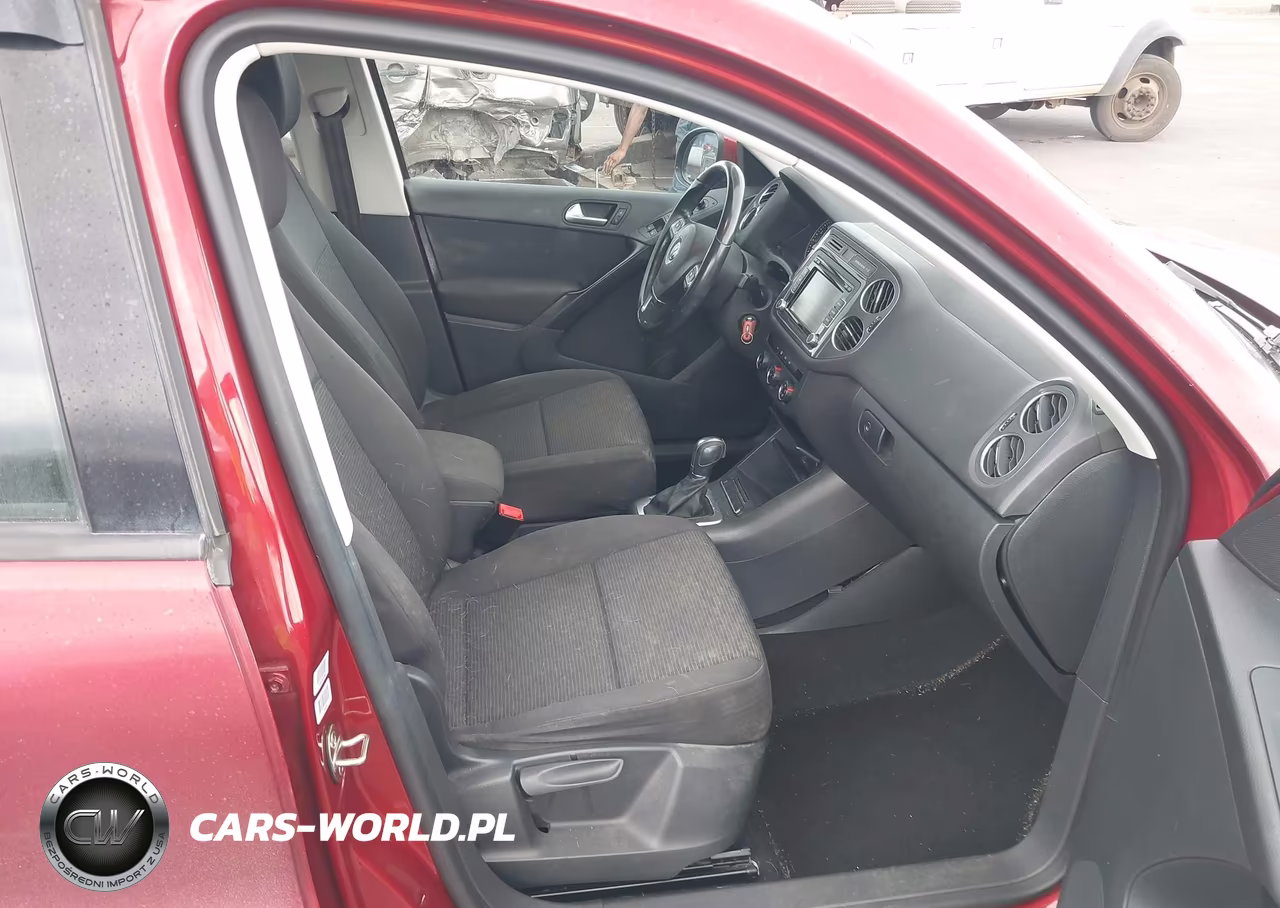 2015 Volkswagen Tiguan S VIN:WVGBV7AX0FW094624 - 5