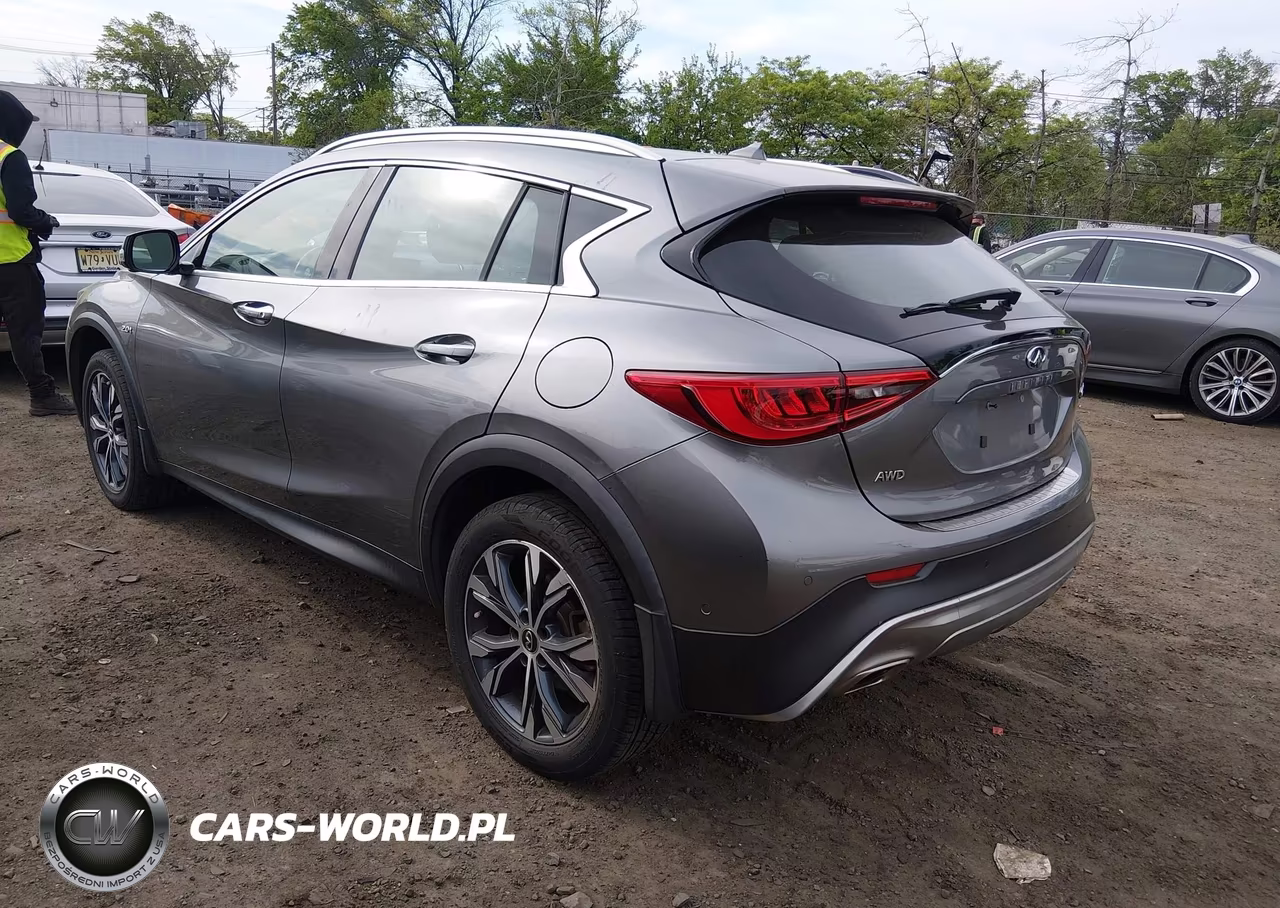2017 Infiniti Qx30 Premium VIN:SJKCH5CR5HA024763 - 3