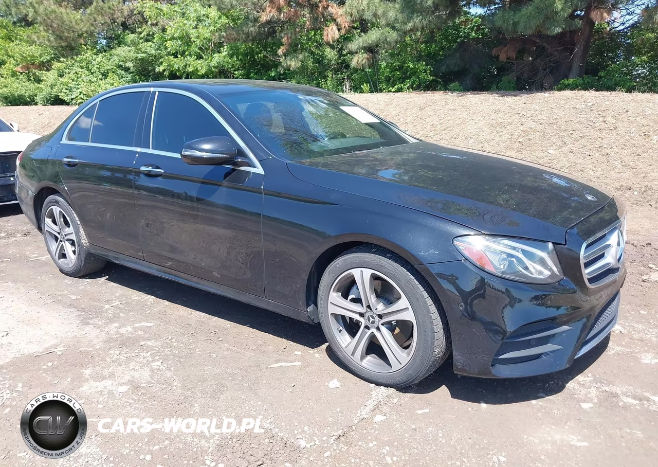 2018 Mercedes-Benz E 300 4Matic – zdjęcie 1 z 16