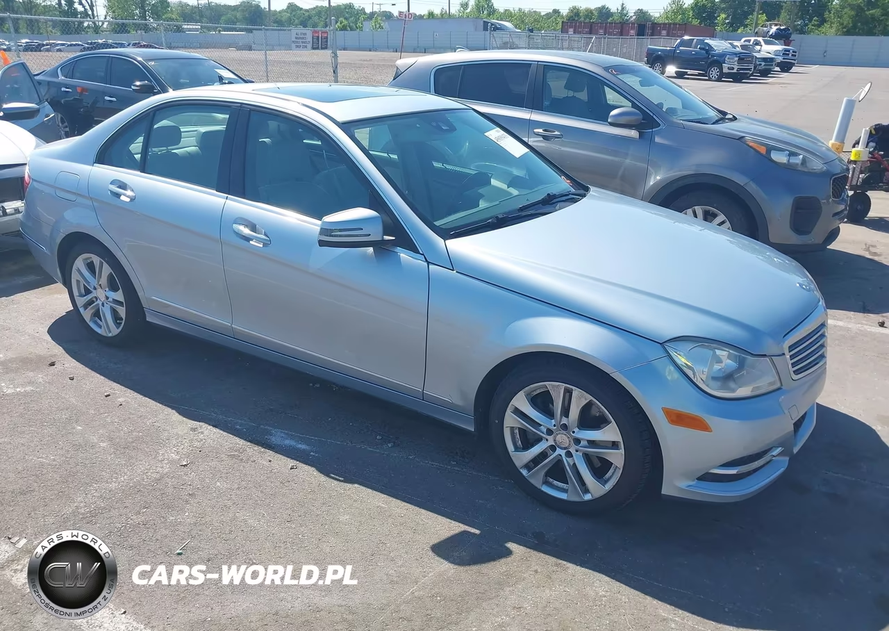 2014 Mercedes-Benz C 300 Luxury 4Matic