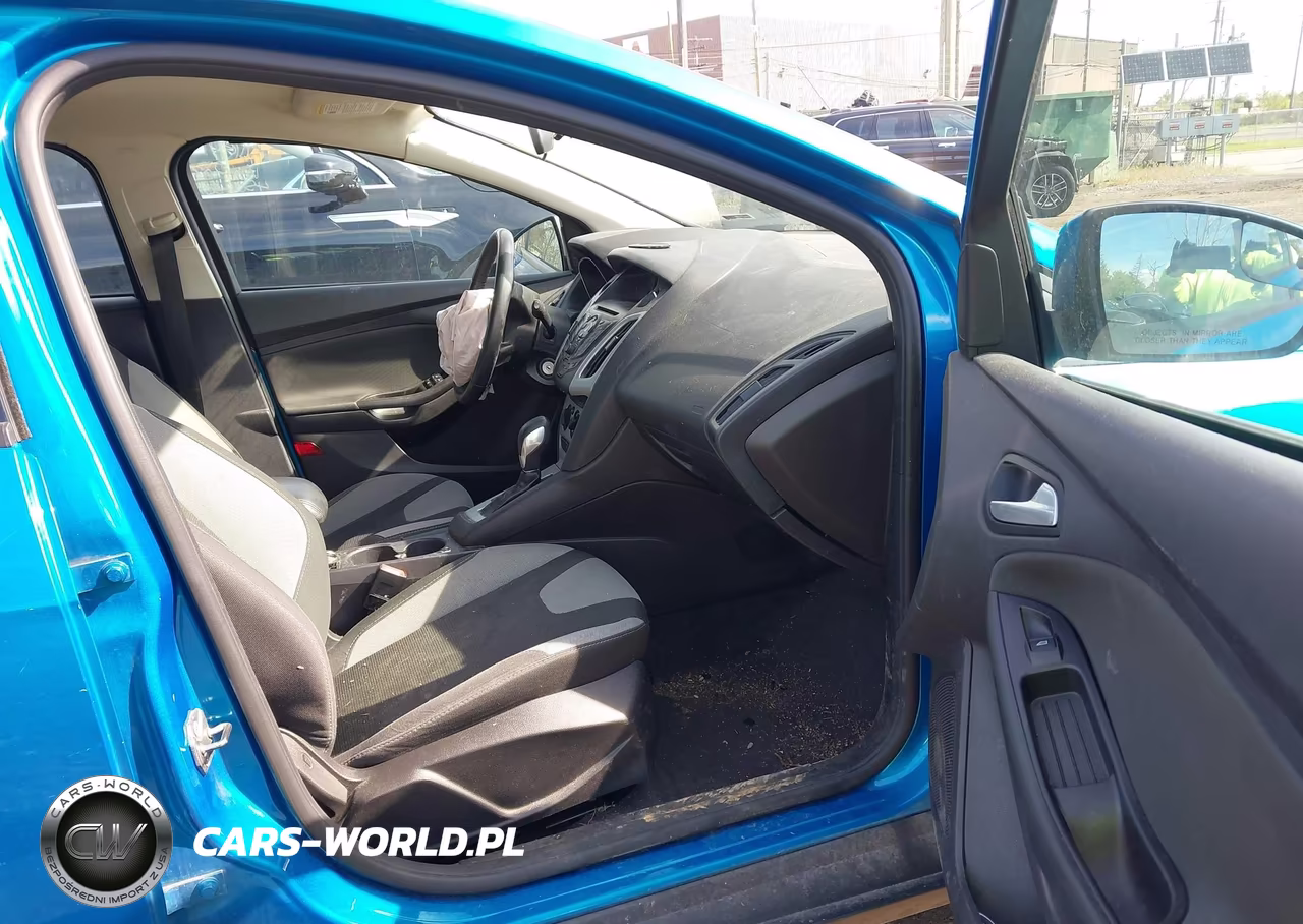 2014 Ford Focus Se VIN:1FADP3K29EL450836 - 5